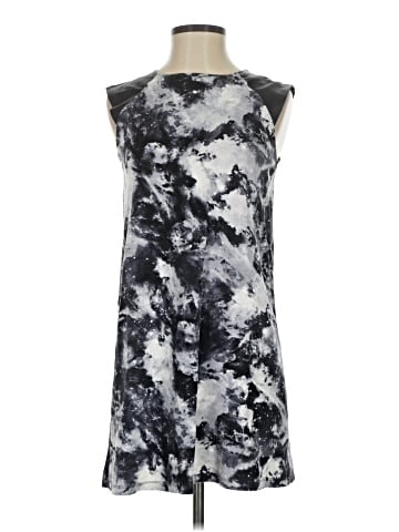 Red Saks Fifth Avenue Casual Dress (view 1)