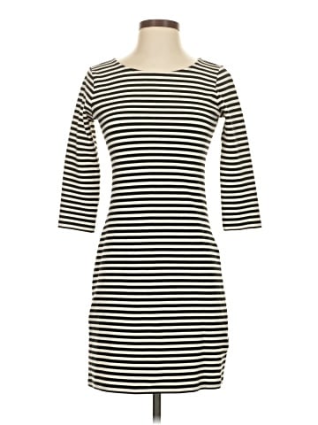 Old Navy Casual Dress (view 1)