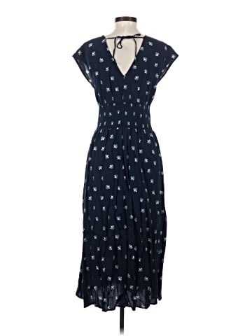 Old Navy Casual Dress (view 2)