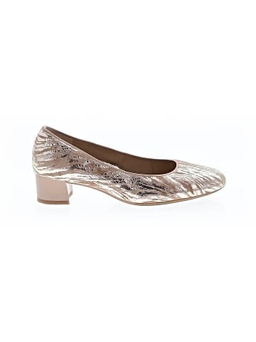 Ara Heels (view 1)