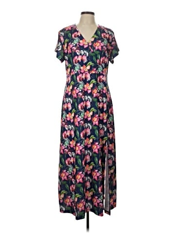 Brooke Shields Timeless Casual Dress (view 1)