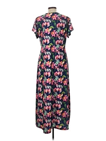 Brooke Shields Timeless Casual Dress (view 2)