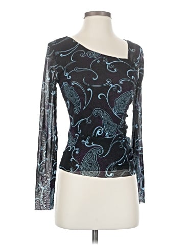 The Limited Long Sleeve Top (view 1)