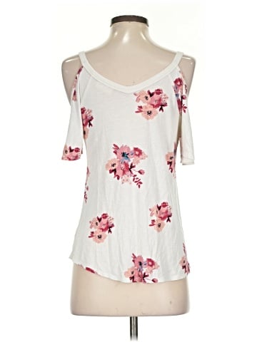 Free Kisses Sleeveless Blouse (view 2)