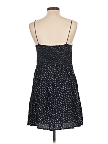 Old Navy Casual Dress (view 2)