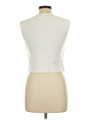 Le Lis Sleeveless Blouse (view 2)