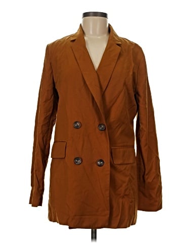 Elizabeth and James Trenchcoat (view 1)