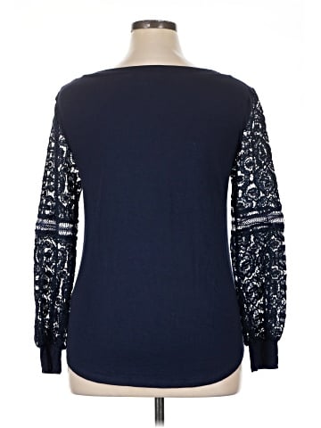 Amaryllis Long Sleeve T-Shirt (view 2)