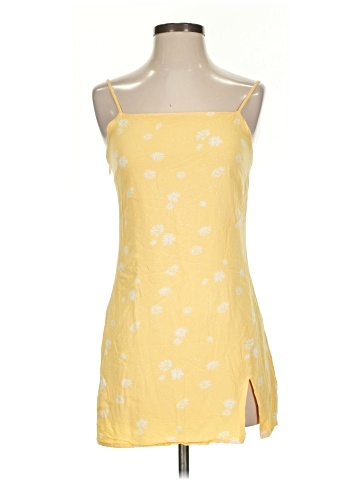 Kendall & Kylie Casual Dress (view 1)