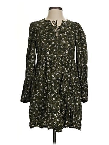 Old Navy Casual Dress (view 1)