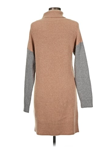 Versona Turtleneck Sweater (view 2)