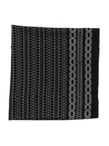 Leon Max Scarf (view 2)