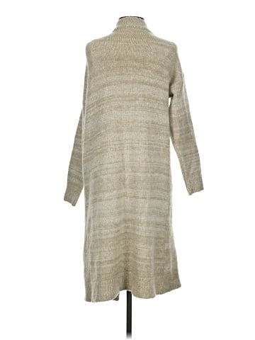 Indah Cardigan (view 2)