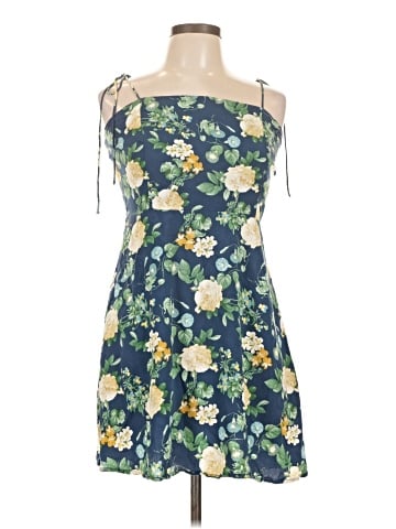 Old Navy Casual Dress (view 1)