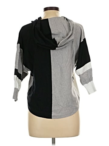 Aaeda Poncho (view 2)