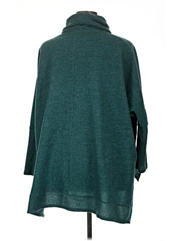 Cherish Poncho (view 2)