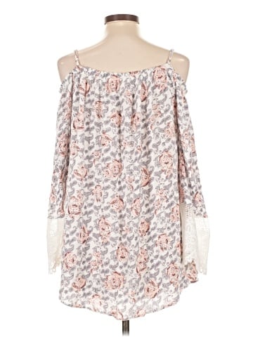 En Creme 3/4 Sleeve Blouse (view 2)