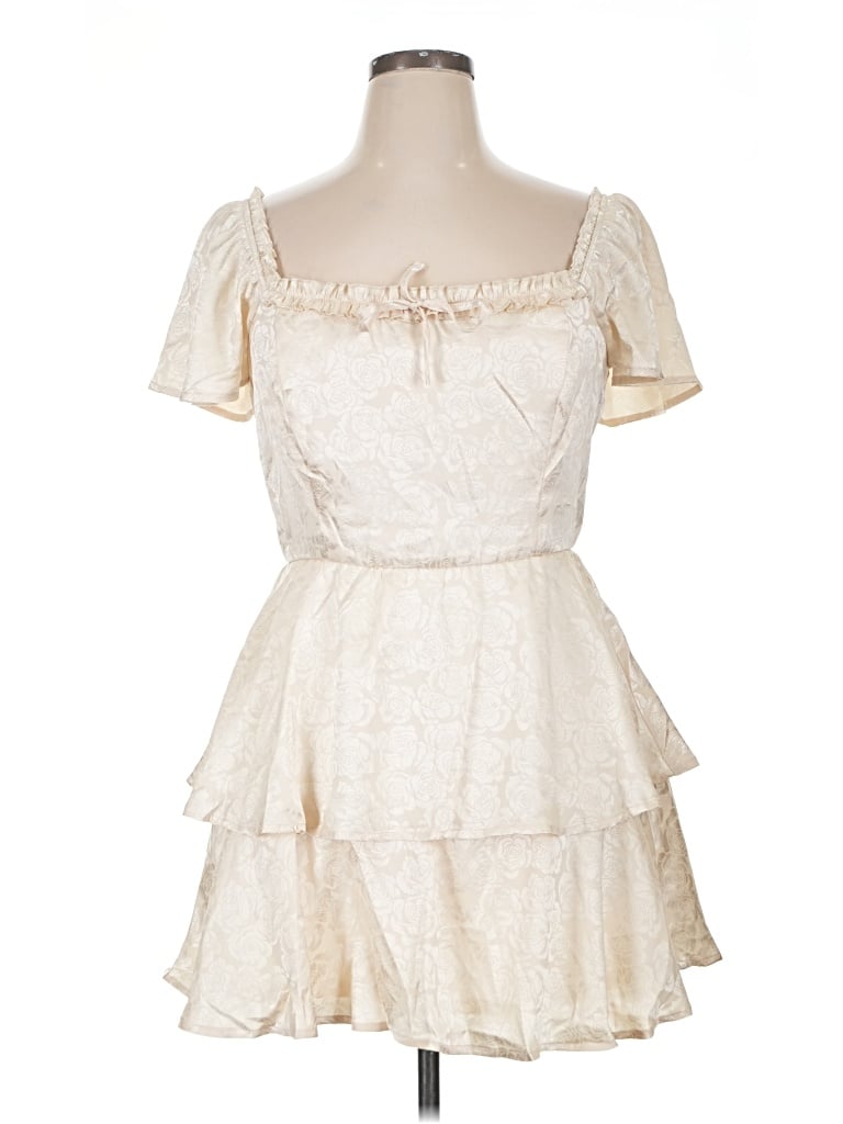 Pre-owned Francesca's Cocktail Dress In White