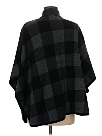 Rafaella Poncho (view 2)