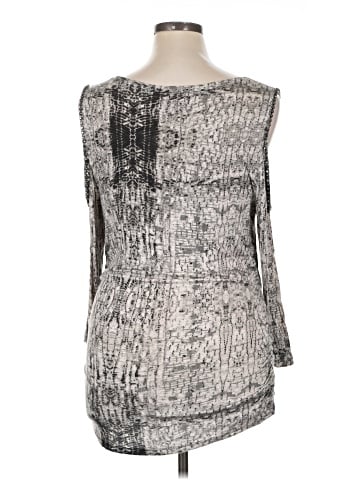 Jennifer Lopez 3/4 Sleeve Top (view 2)