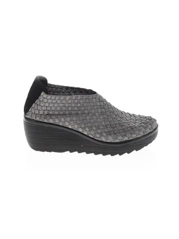Serene Wedges (view 1)