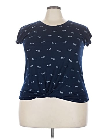 IZOD Short Sleeve Top (view 1)