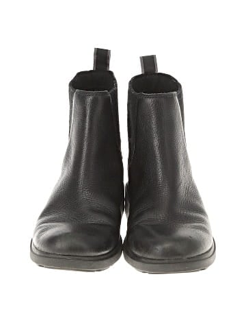 Ugg Ankle Boots (view 2)