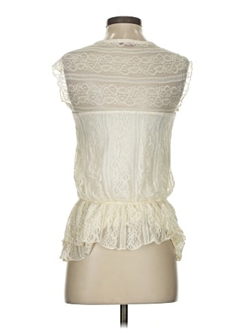 Romeo & Juliet Couture Sleeveless Blouse (view 2)