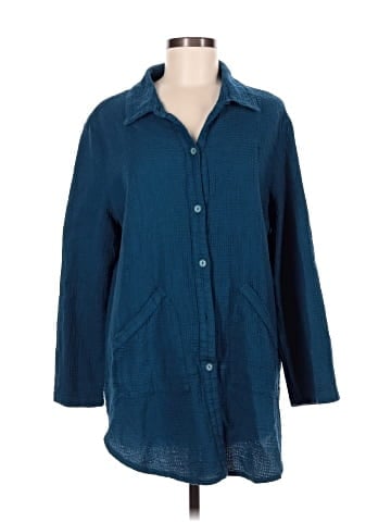 Focus 3/4 Sleeve Button-Down Shirt (view 1)