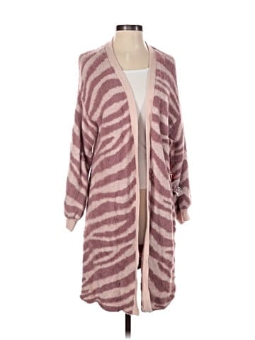 Jennifer Lopez Cardigan (view 1)