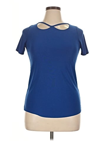 Star Vixen Short Sleeve Top (view 1)