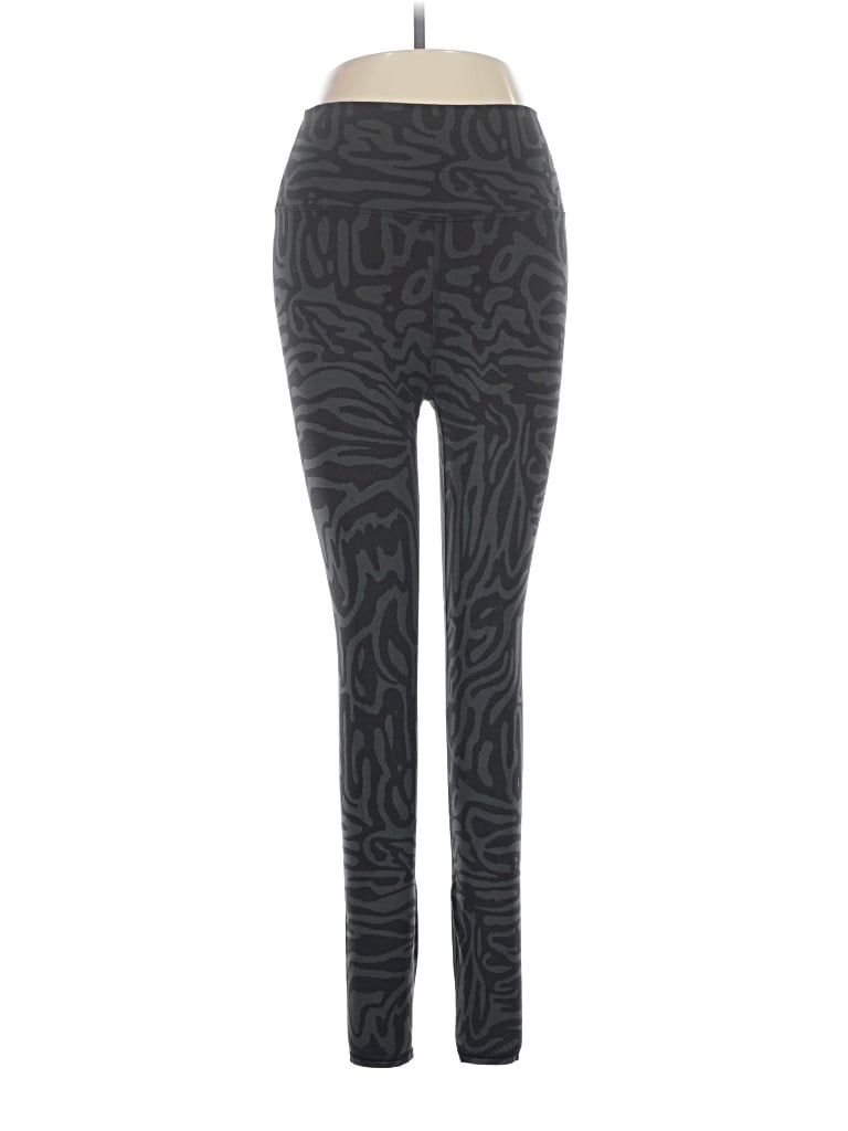 Pre-owned Vuori Leggings In Gray