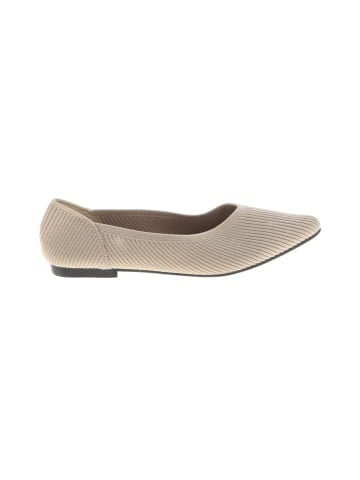 Unbranded Flats (view 1)