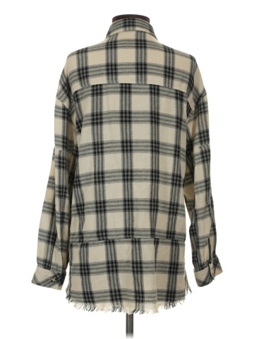 Versona Long Sleeve Button-Down Shirt (view 2)