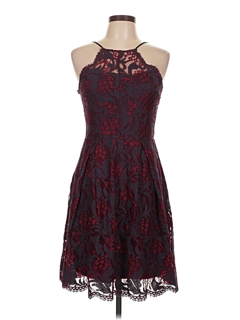 Pre-owned Francesca's Cocktail Dress In Burgundy
