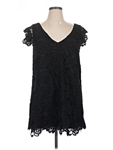 BB Dakota Sleeveless Blouse (view 1)