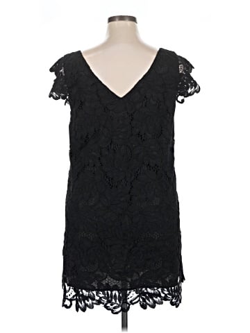 BB Dakota Sleeveless Blouse (view 2)