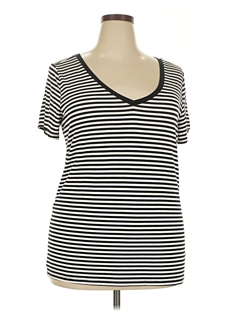 Pre-owned Torrid Short Sleeve T-shirt In White