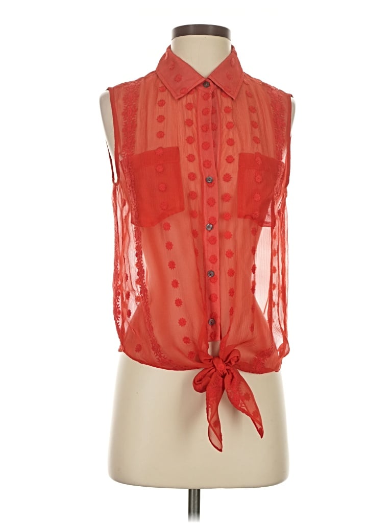 Pre-owned Zoa Sleeveless Button Down Shirt In Red