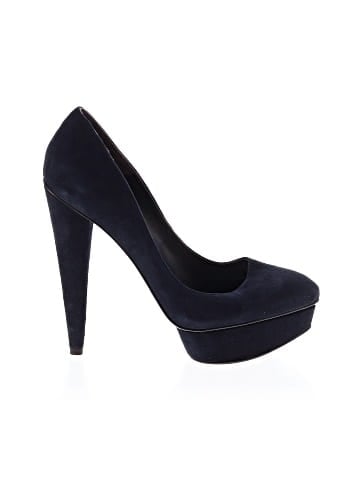 Elizabeth and James Heels (view 1)