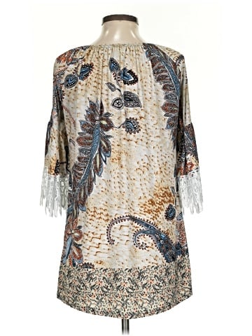 Win Win 3/4 Sleeve Blouse (view 2)
