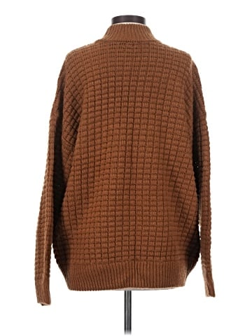 retrofête Pullover Sweater (view 2)