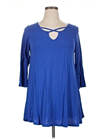 Larace 3/4 Sleeve T-Shirt (view 1)