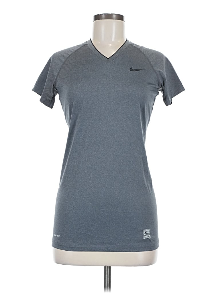Pre-owned Nike Active T-shirt In Gray