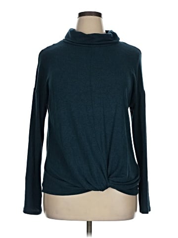 Jennifer Lopez Turtleneck Sweater (view 1)