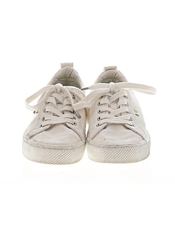 Cariuma Sneakers (view 2)