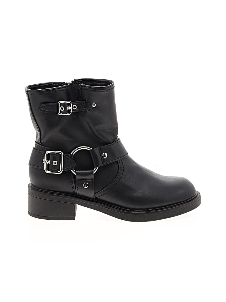 Pre-owned Universal Thread Boots In Black