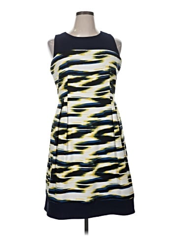 Carmen Marc Valvo Casual Dress (view 1)