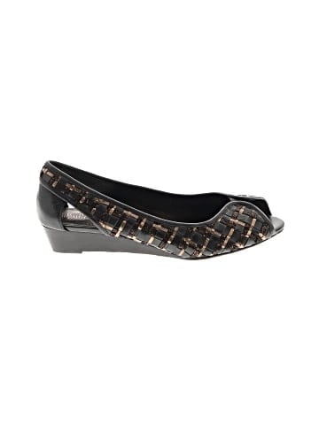 Elliott Lucca Flats (view 1)
