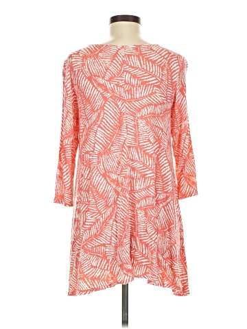 Hourglass Lilly 3/4 Sleeve T-Shirt (view 2)